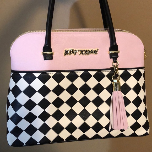 betsey johnson pink and white purse